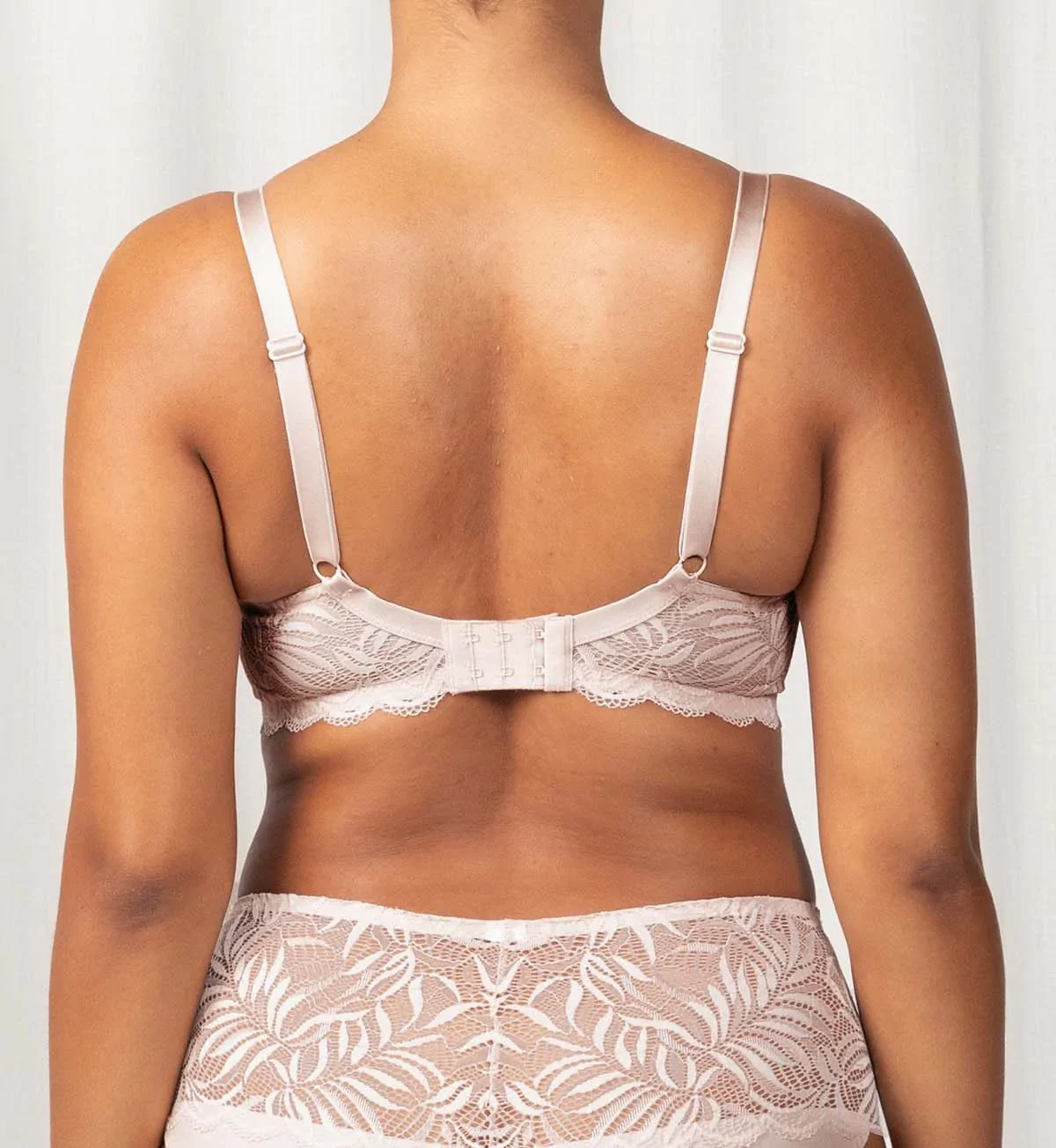 Essential Lace Moulded Balconette - Image 9