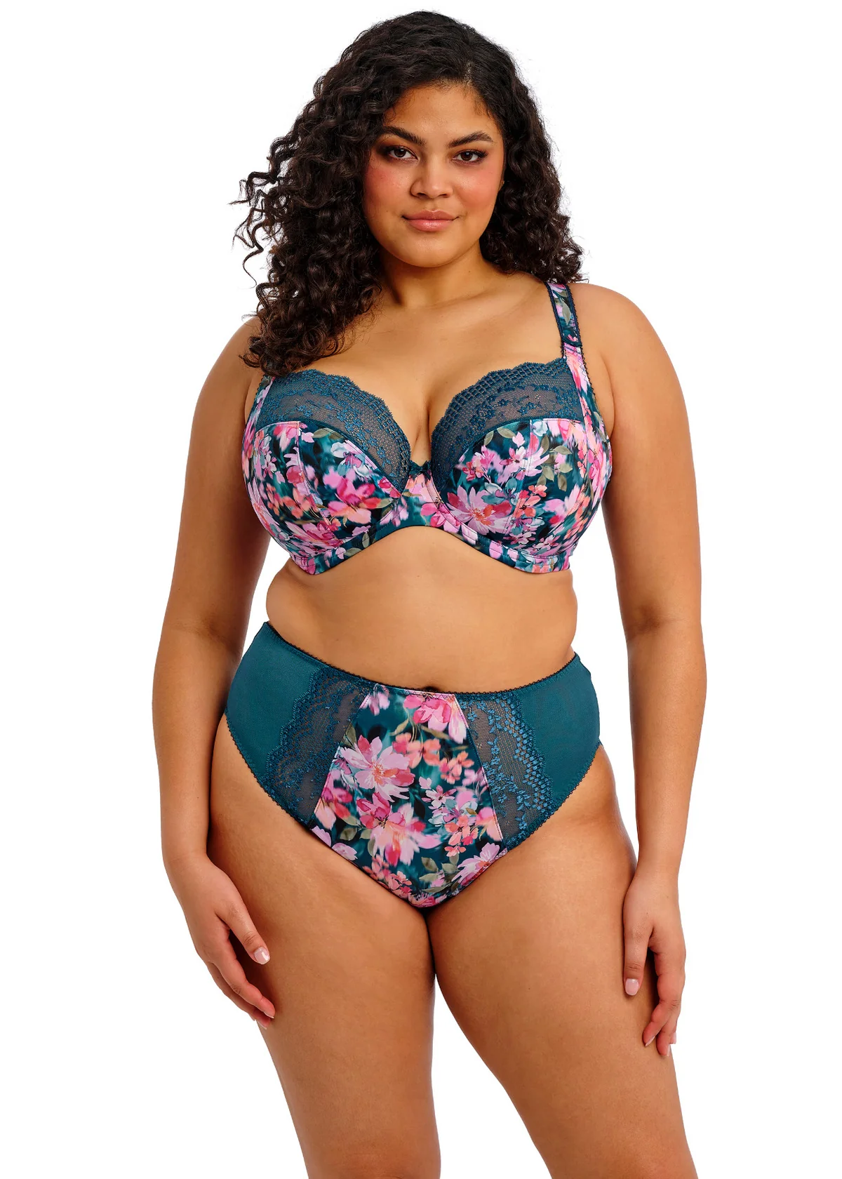 Lucie Plunge - Image 4