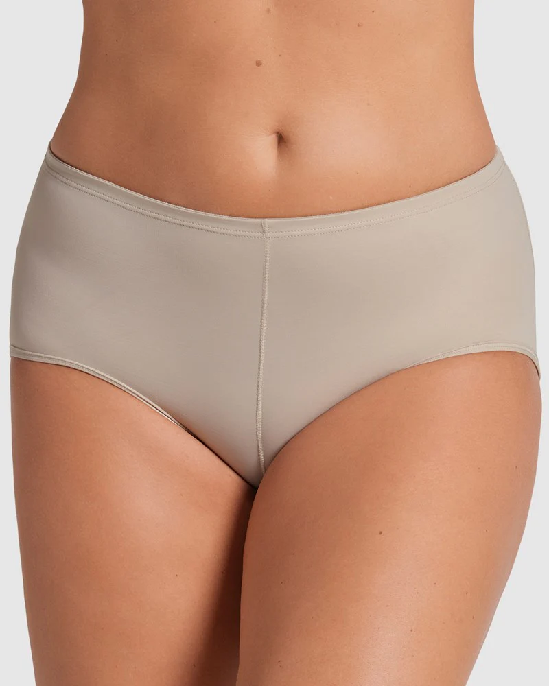 Magic Padded Instant Booty Lifting Brief - Image 4