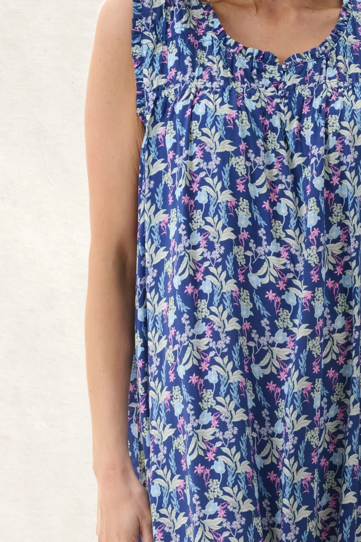 Maria Sleeveless Short Nightie - Image 2