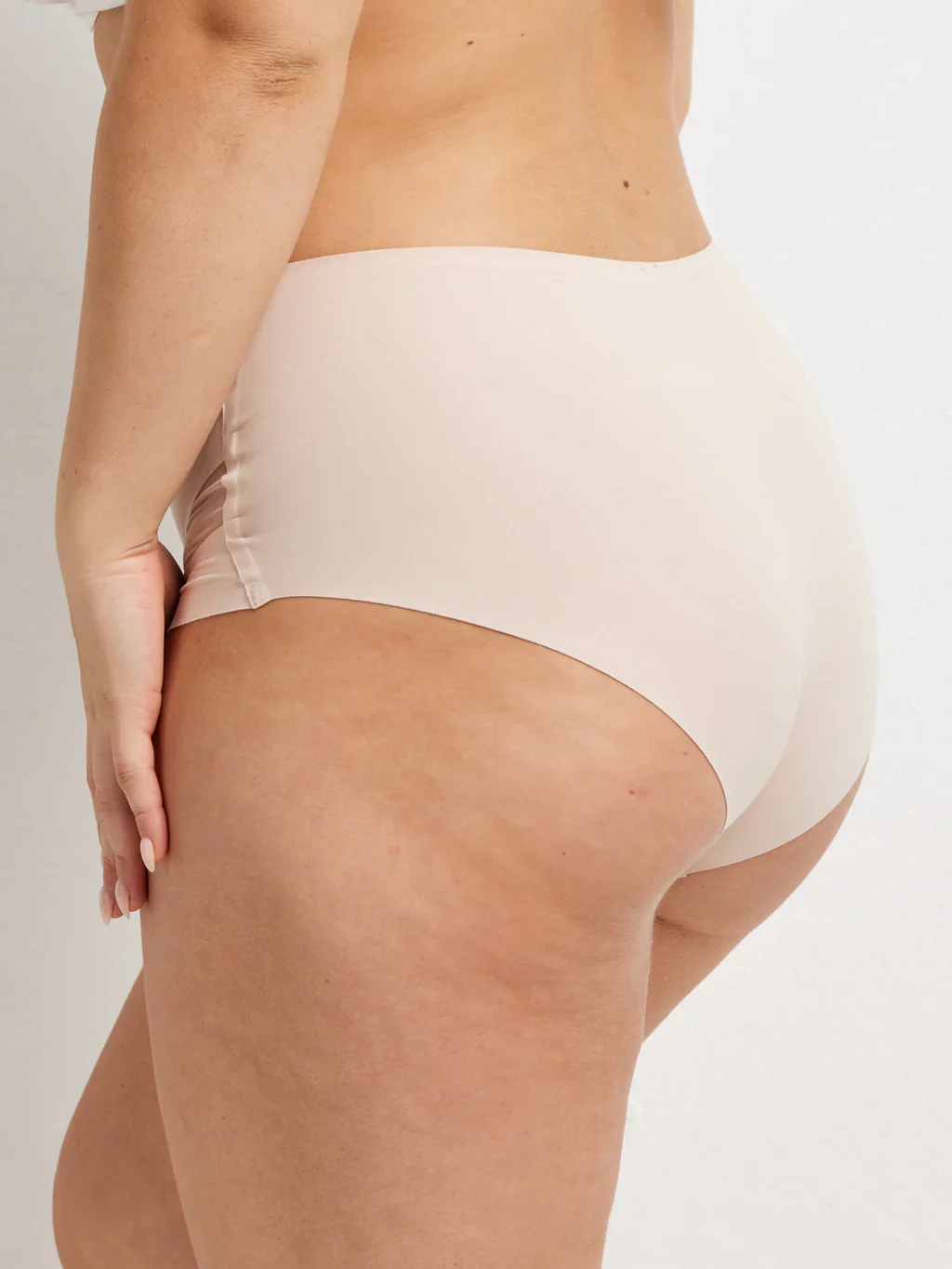 Sleek & Smooth Full Brief - Image 2